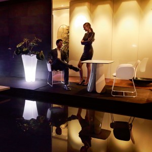 Mesa Pezzettina de Diseño con Iluminación Led en el Interior | Vondom