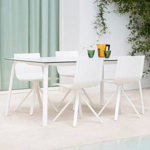 Mesa Stack de Gandia Blasco. Mesas moderna para terraza.