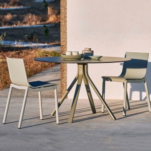 Mesa Monopata Stack de Gandía Blasco. Mesas de diseño moderno de exterior.