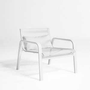 Sillón apilable de exterior Stack de Gandia Blasco. Moderno y elegante.
