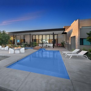 Tumbona Stack de Gandia Blasco. Tumbona de diseño reclinable para exterior.