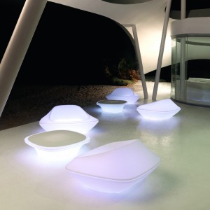 Butaca Ufo Tapizada con Tela Náutica y Luces Led en el Interior | Vondom