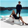 Taburete Bajo Wing Fabricado en Resina con Luz Led Interior | Vondom