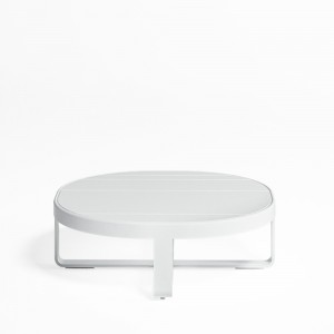 Mesa baja Redonda Flat para exterior de Gandia Blasco. Mesas de diseño.