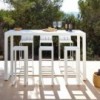 Mesa Bar Flat de Gandía Blasco. Mesa elegante para exterior con varias medidas.