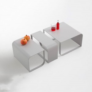 Mesa moderna Arumi 2 de diseño para exterior de Gandia Blasco