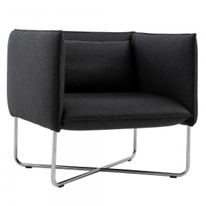 Butaca cómoda Groove para salón de Softline. Muebles de diseño nórdico.