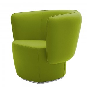 Butaca cómoda y acolchada Venice para salón de Softline. Butacas y sillones.