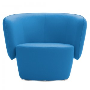 Butaca cómoda y acolchada Venice para salón de Softline. Butacas y sillones.