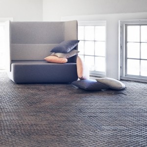 Sofá de diseño Opera para salón de Softline. Sofás y sillones de diseño nórdico.