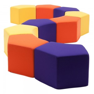 Pouf divertido Pause en diferentes acabados para dormitorio infantil de Softline.