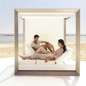 Pérgola Vela Daybed con Base Giratoria 360º y Anclajes al Suelo