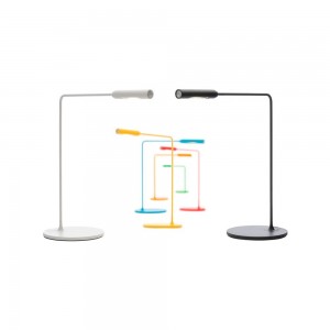 Lámpara de sobremesa con base redonda Flo Desk de Foster+Partners y Lumina