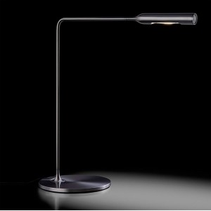 Lámpara de sobremesa con base redonda Flo Desk de Foster+Partners y Lumina