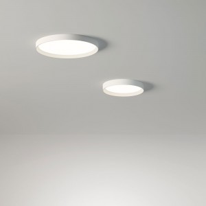 Lámpara minimalista de techo Up de Vibia. Tienda online lamparas modernas.