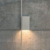 Lámpara minimalista de aplique Structural de Vibia. Luminaria moderna.