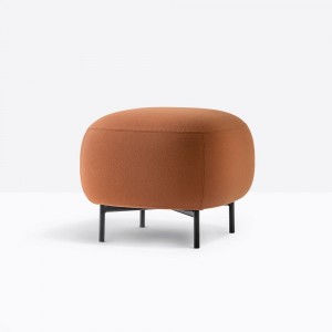 Pouf Buddy de Pedrali. Poufs tapizados de diseño. Poufs modernos para salón.