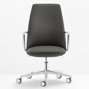 Sillón ejecutivo Elinor 3755 de Pedrali. Sillones modernos para oficinas.