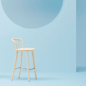 Taburete Nym 2838/2839 de Pedrali. Taburetes de diseño. Taburetes de madera.