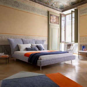 Cama Madame C Plus de Bonaldo. Mobiliario de diseño para dormitorios.