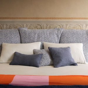 Cama Madame C Plus de Bonaldo. Mobiliario de diseño para dormitorios.