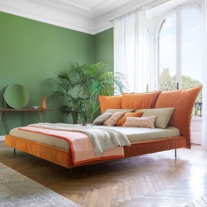 Cama Madame C Plus de Bonaldo. Mobiliario de diseño para dormitorios.