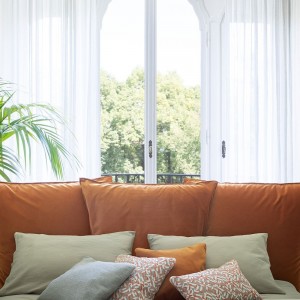 Cama Madame C Plus de Bonaldo. Mobiliario de diseño para dormitorios.