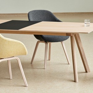 Mesa Copenhague CPH30 extensible Hay. Mesa de diseño moderno interior.