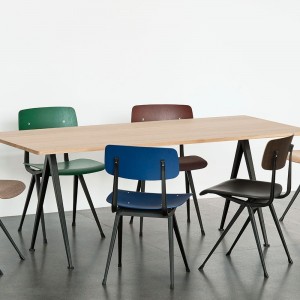 Silla Result asiento tapizado Hay. Silla nórdica tapizada. Sillas de diseño.