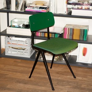 Silla Result asiento tapizado Hay. Silla nórdica tapizada. Sillas de diseño.