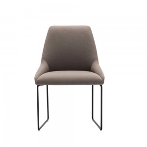 Silla Alya SI1553 Diseño Andreu World. Muebles modernos para interior.