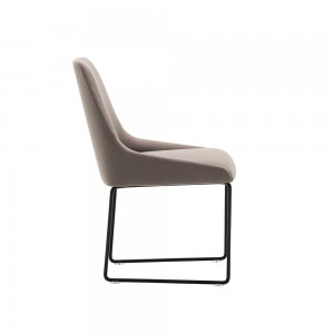Silla Alya SI1553 Diseño Andreu World. Muebles modernos para interior.