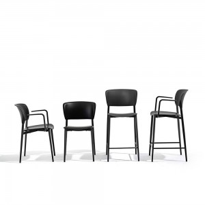Silla Ply Tapizada Cuero Desalto. Muebles modernos de diseño italiano.