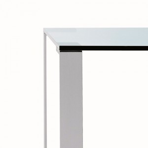 Mesa Liko Glass 404 fija de Desalto. Mesas de cristal de diseño italiano.