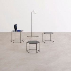 Mesa Auxiliar Hexagon con sobre de Cristal de Desalto. Mesas de diseño.