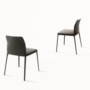 Silla Nara de Desalto. Muebles de diseño italiano. Sillas y taburetes.