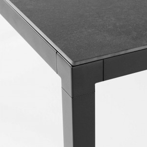 Mesa Helsinki 35 Cerámica de Desalto. Mesas modernas comedor y oficina.