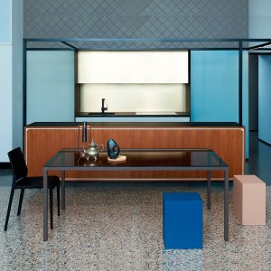 Mesa de salón Helsinki 30 rectangular cristal de Desalto. Diseño original.