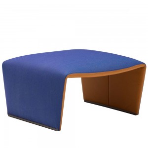 Pouf tapizado Alya RS-1529 Andreu World para interiores. Diseño moderno.