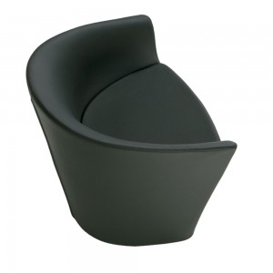 Butaca New Brandy de Andreu World. Diseño moderno ideal para interiores.