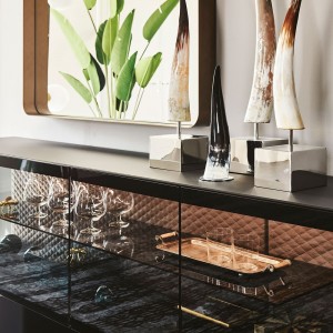 Aparador de diseño Boutique de Cattelan Italia. Aparador con luz LED.