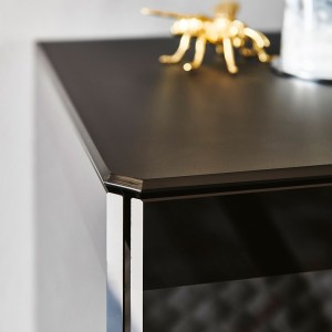 Aparador de diseño Boutique de Cattelan Italia. Aparador con luz LED.