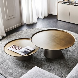 Mesa auxiliar Amerigo de Cattelan Italia. Mesa auxiliar con diseño moderno y elegante.