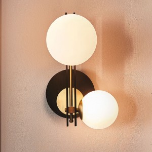 Lámpara de aplique Planeta de Cattelan Italia. Iluminación de diseño.