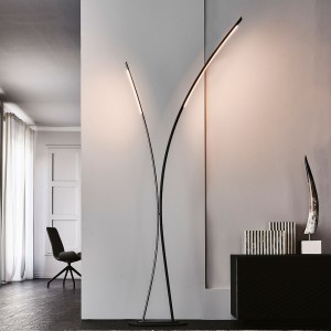 Lámpara de pie Twin de Cattelan Italia. Iluminación de diseño. Lámpara de pie.