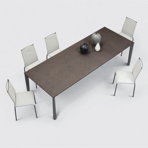 Mesa de melamina de diseño Prisma para salón de Ingenia.