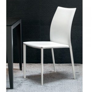 Silla Amy Ingenia. Sillas tapizadas para comedor. Sillas de ecopiel modernas.