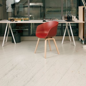 Mesa rectangular Loop Stand de comedor de Hay. Mesa moderna muy elegante.