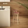 Taburete Bisell madera tapizado de Treku. Descubre el nuevo taburete Bisell de Treku