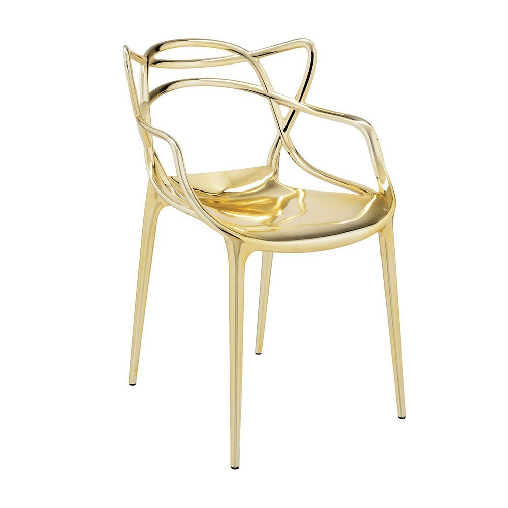 Silla de polipropileno Masters metalizada de Kartell con diseño original.
